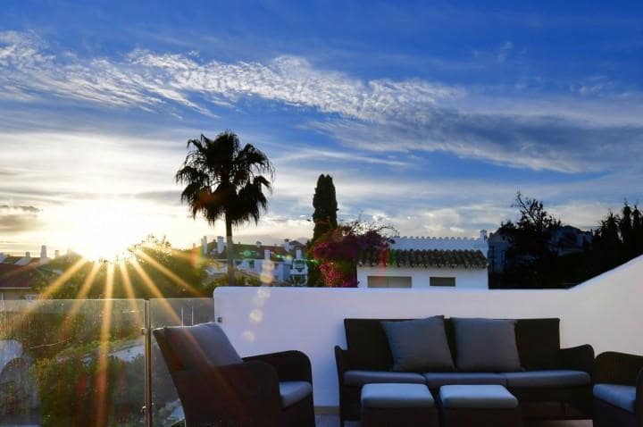 5 Zimmer Villa zu verkaufen in Marbella mit Pool Garage - 1.700.000 € (Ref: 10001711)