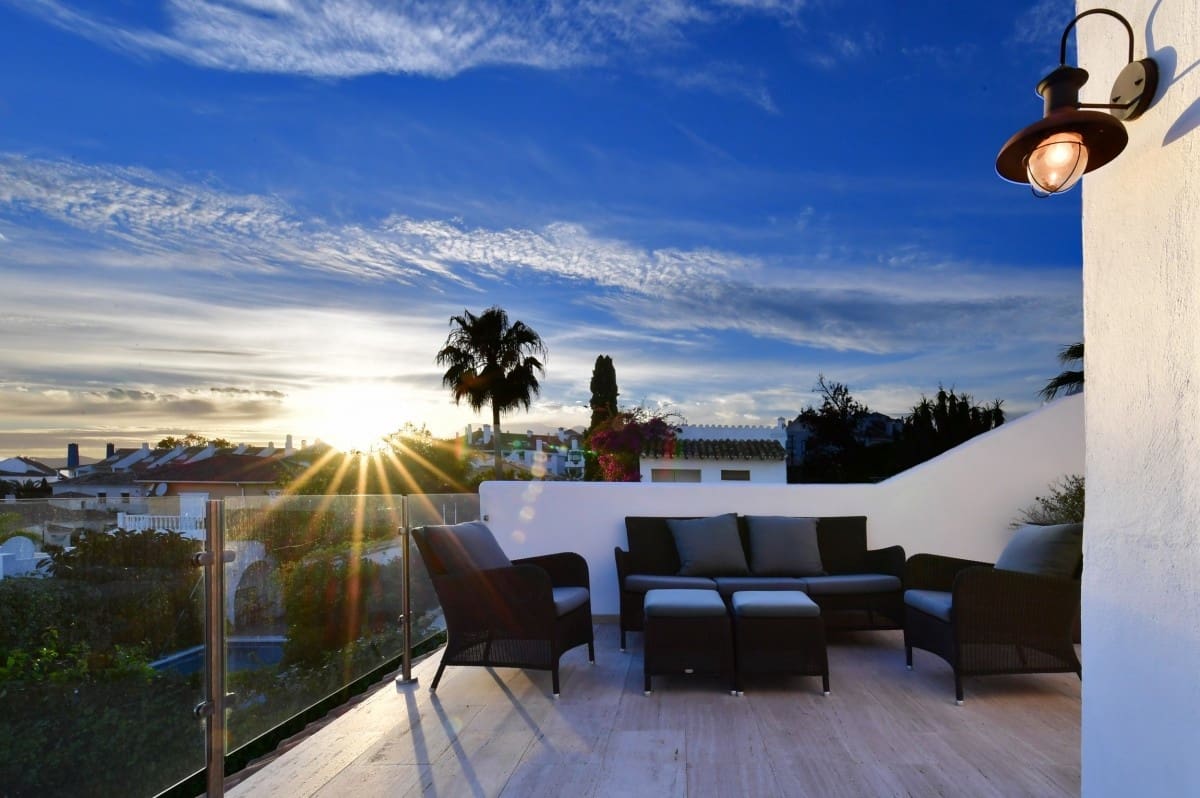 5 Zimmer Villa zu verkaufen in Marbella mit Pool Garage - 1.700.000 € (Ref: 10001711)