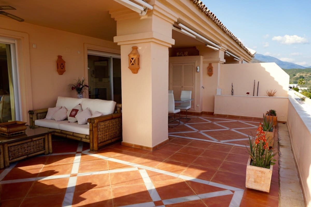 Ático de 3 habitaciones en Marbella en venta con piscina garaje - 875.000 € (Ref: 10001712)