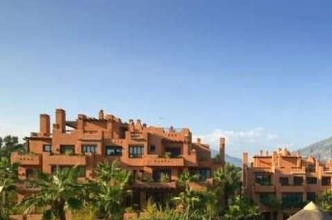 3 soveværelse Lejlighed til salg i Puerto Banus med swimmingpool garage - € 900.000 (Ref: 10001713)
