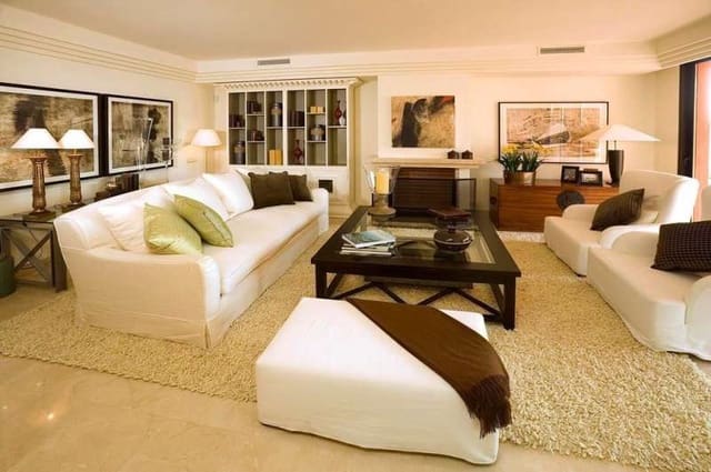 3 soverom Leilighet til salgs i Puerto Banus, Marbella med svømmebasseng garasje - € 900 000 (Ref: 10001713)