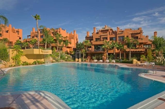 3 soverom Leilighet til salgs i Puerto Banus, Marbella med svømmebasseng garasje - € 900 000 (Ref: 10001713)