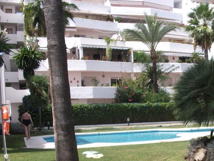 4 sovrum Lägenhet till salu i Nueva Andalucia med pool garage - 439 000 € (Ref: 10001714)