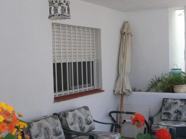 4 sovrum Lägenhet till salu i Nueva Andalucia med pool garage - 439 000 € (Ref: 10001714)
