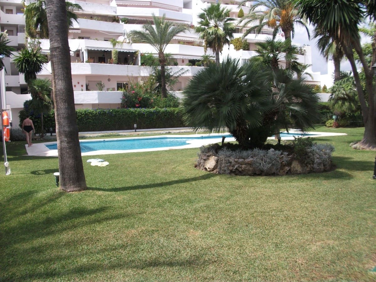 4 sovrum Lägenhet till salu i Nueva Andalucia med pool garage - 439 000 € (Ref: 10001714)