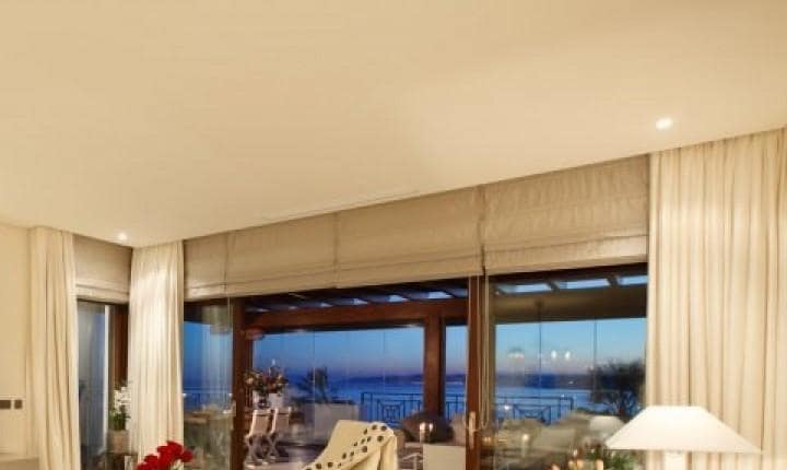 Ático de 3 habitaciones en Estepona en venta con piscina garaje - 2.150.000 € (Ref: 10001715)