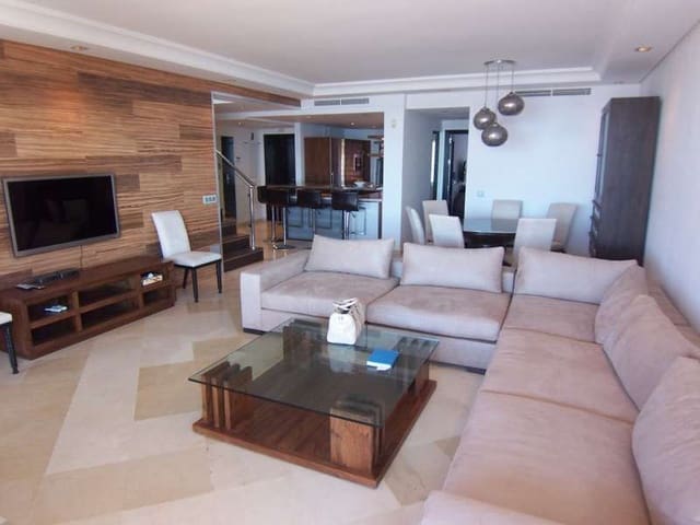 Ático de 3 habitaciones en Marbella en venta con piscina garaje - 1.287.500 € (Ref: 10001716)