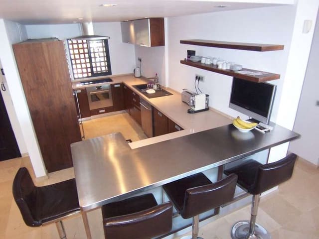 Ático de 3 habitaciones en Marbella en venta con piscina garaje - 1.287.500 € (Ref: 10001716)
