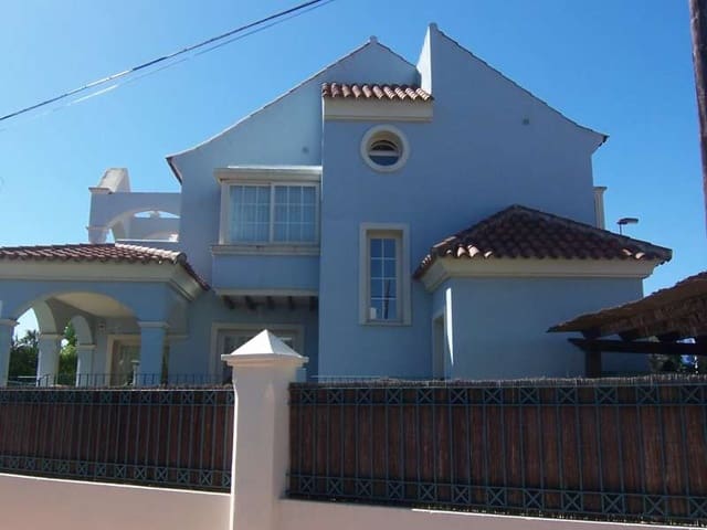 6 soverom Villa til salgs i Puerto Banus, Marbella med svømmebasseng garasje - € 1 250 000 (Ref: 10001717)