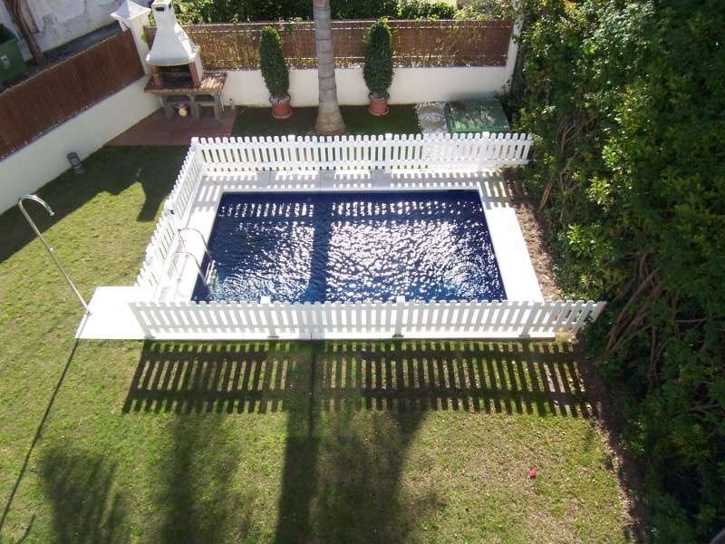 6 chambre Villa/Maison à vendre à Puerto Banus avec piscine garage - 1 250 000 € (Ref: 10001717)