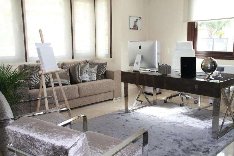 5 bedroom Villa for sale in Benahavis with pool garage - € 3,995,000 (Ref: 10001719)