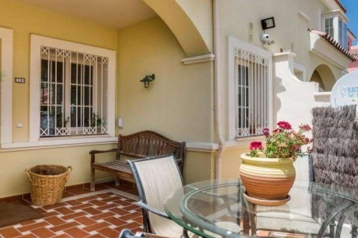5 slaapkamer Villa te koop in Marbella met zwembad garage - € 1.950.000 (Ref: 10001720)