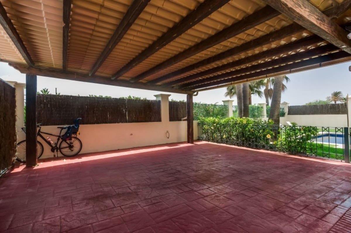 5 slaapkamer Villa te koop in Marbella met zwembad garage - € 1.950.000 (Ref: 10001720)