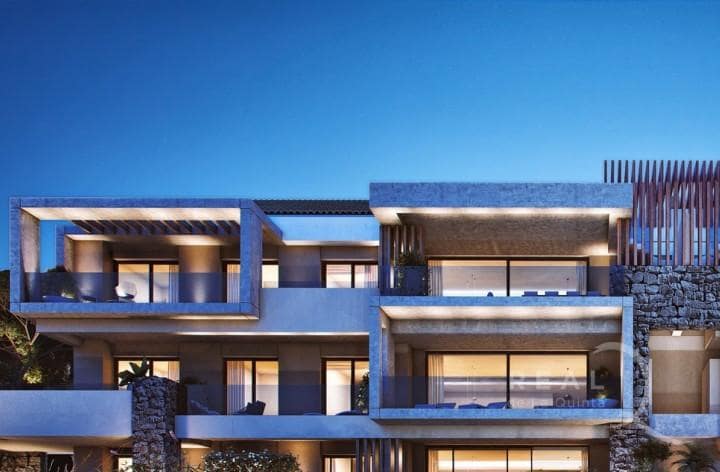 3 sypialnia Apartament na sprzedaż w Marbella z basenem garażem - 565 000 € (Ref: 10001722)