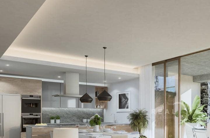3 sypialnia Apartament na sprzedaż w Marbella z basenem garażem - 565 000 € (Ref: 10001722)