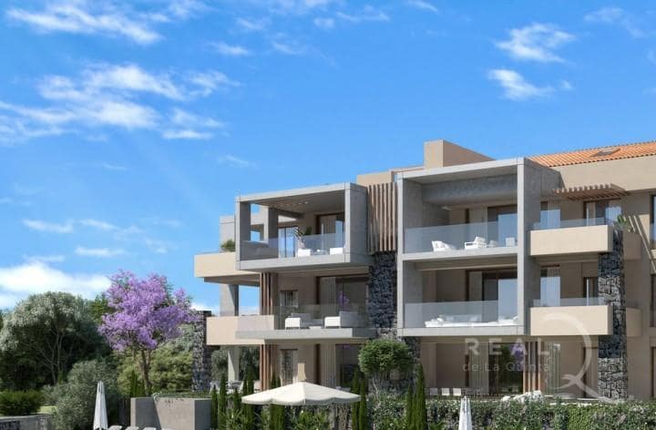 3 sypialnia Apartament na sprzedaż w Marbella z basenem garażem - 565 000 € (Ref: 10001722)