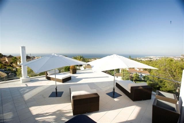 3 sypialnia Dom na sprzedaż w Marbella z basenem garażem - 1 360 000 € (Ref: 10001724)