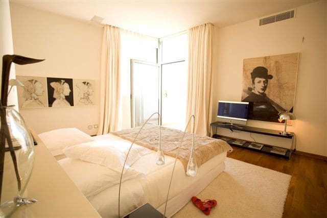 3 sypialnia Dom na sprzedaż w Marbella z basenem garażem - 1 360 000 € (Ref: 10001724)