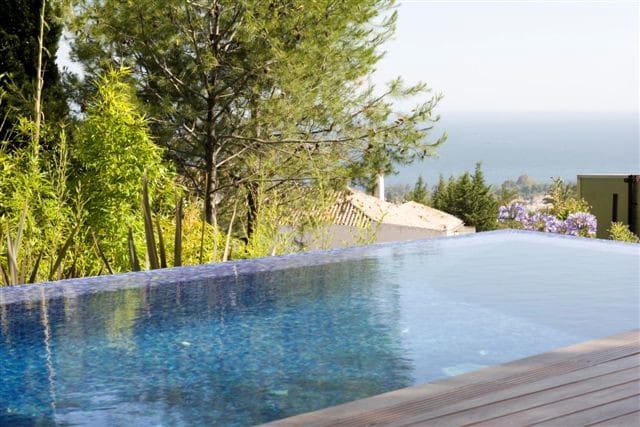 3 sypialnia Dom na sprzedaż w Marbella z basenem garażem - 1 360 000 € (Ref: 10001724)