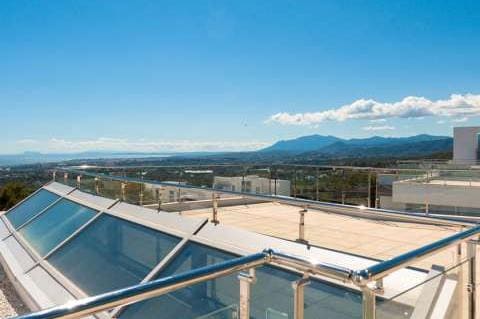 3 sypialnia Apartament na sprzedaż w Marbella z basenem garażem - 1 365 000 € (Ref: 10001725)