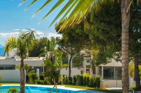 3 sypialnia Apartament na sprzedaż w Marbella z basenem garażem - 1 365 000 € (Ref: 10001725)