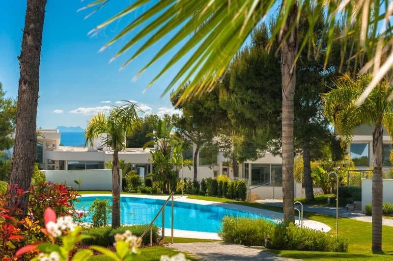 3 sypialnia Apartament na sprzedaż w Marbella z basenem garażem - 1 365 000 € (Ref: 10001725)