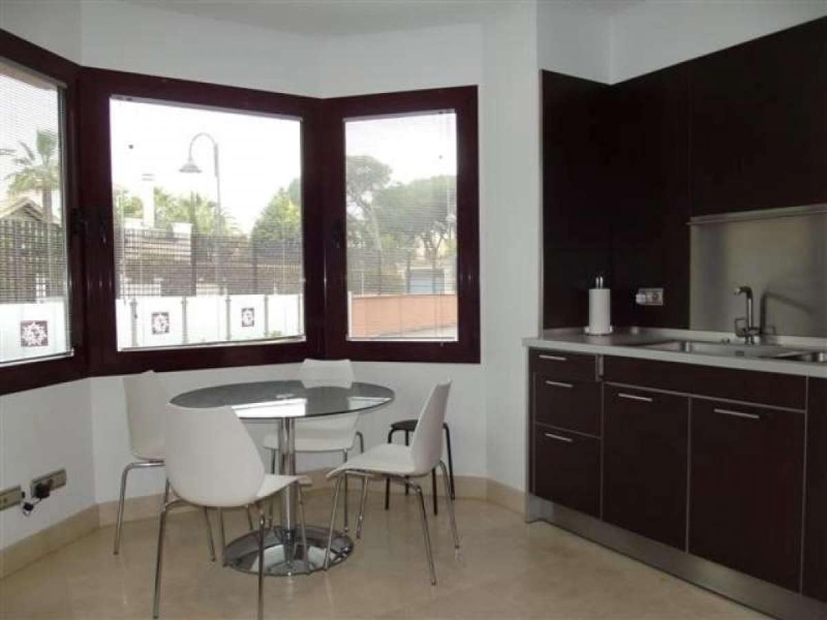 Apartamento de 2 habitaciones en Marbella en venta con piscina garaje - 1.200.000 € (Ref: 10001726)