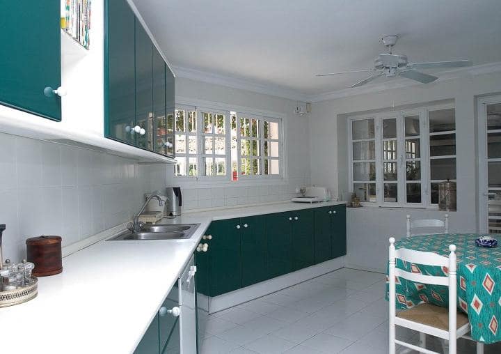 Chalet de 5 habitaciones en Marbella en venta con piscina garaje - 3.200.000 € (Ref: 10001727)