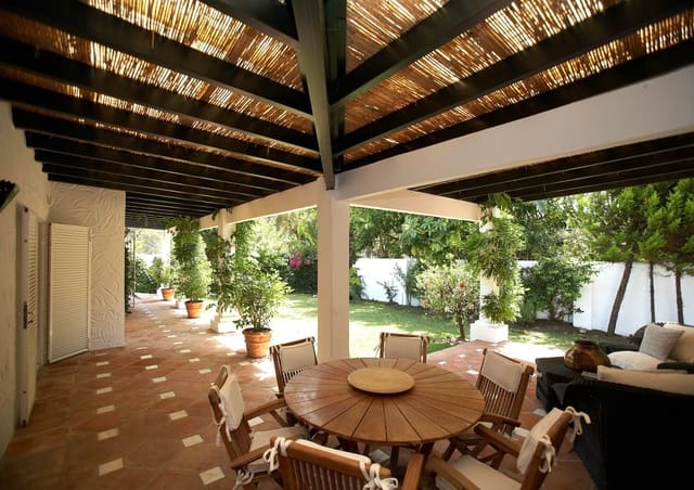 Chalet de 5 habitaciones en Marbella en venta con piscina garaje - 3.200.000 € (Ref: 10001727)
