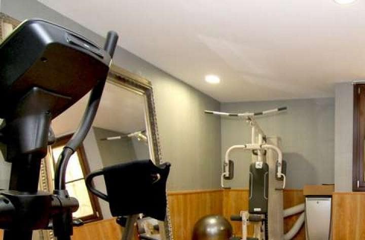 6 sypialnia Willa na sprzedaż w Benahavis z basenem garażem - 3 195 000 € (Ref: 10001729)