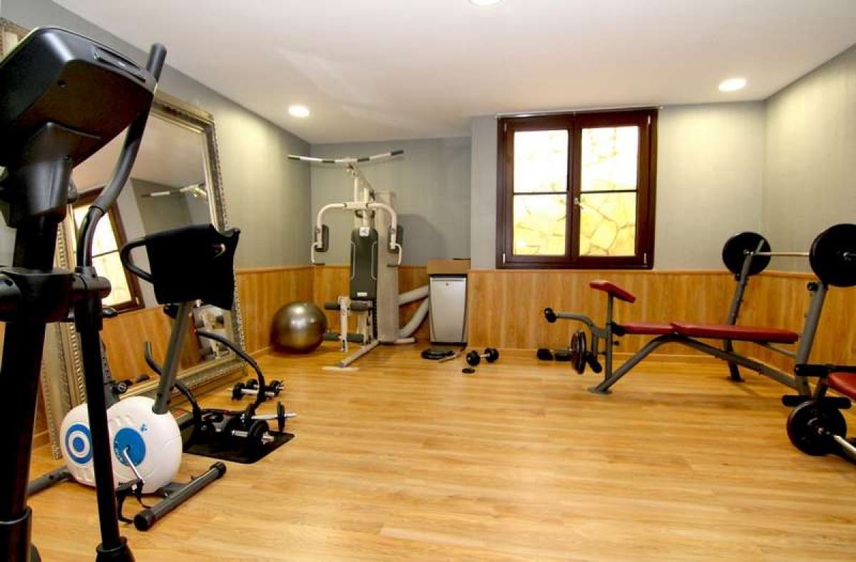 6 sypialnia Willa na sprzedaż w Benahavis z basenem garażem - 3 195 000 € (Ref: 10001729)