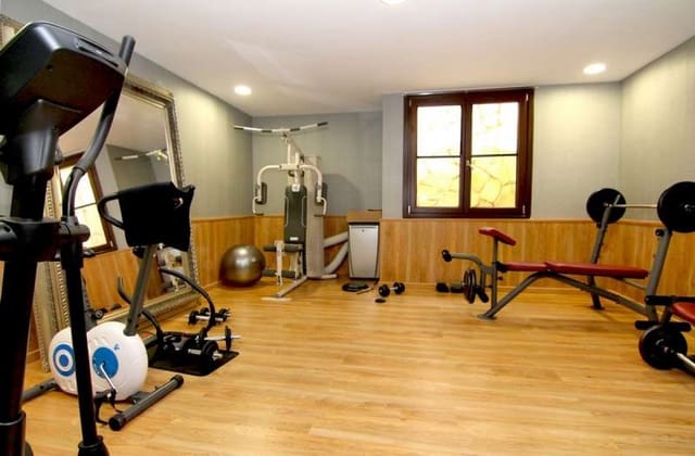 6 sypialnia Willa na sprzedaż w Benahavís z basenem garażem - 3 195 000 € (Ref: 10001729)