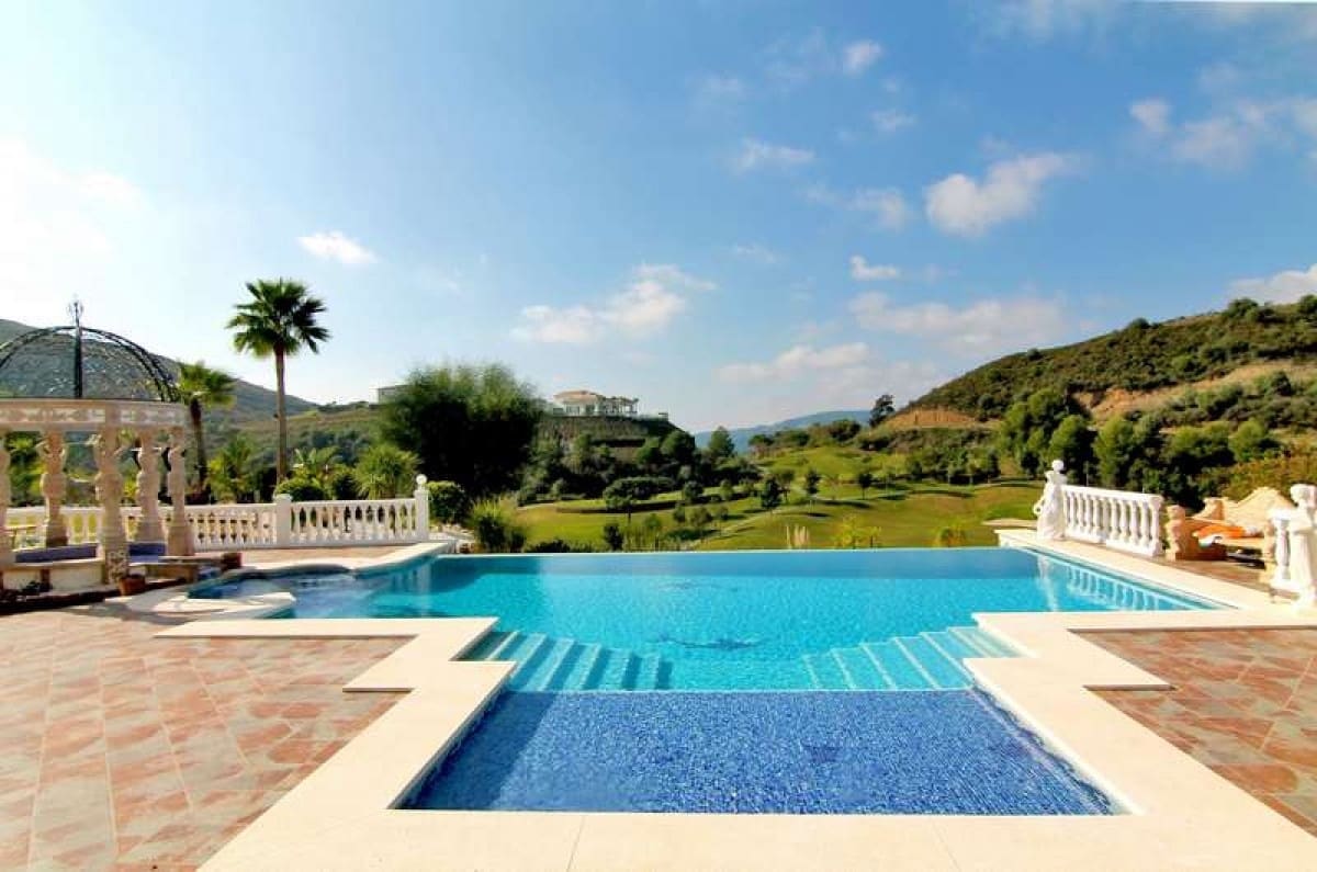 6 sypialnia Willa na sprzedaż w Benahavis z basenem garażem - 3 195 000 € (Ref: 10001729)
