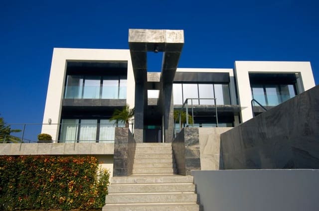 Chalet de 4 habitaciones en Benahavís en venta con piscina garaje - 3.700.000 € (Ref: 10001730)