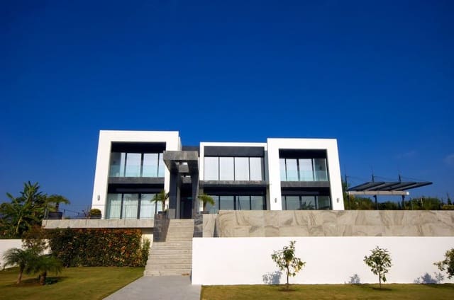 Chalet de 4 habitaciones en Benahavís en venta con piscina garaje - 3.700.000 € (Ref: 10001730)