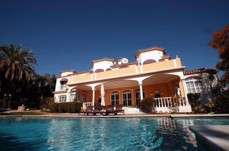 Chalet de 7 habitaciones en Benahavís en venta con piscina garaje - 3.495.000 € (Ref: 10001731)