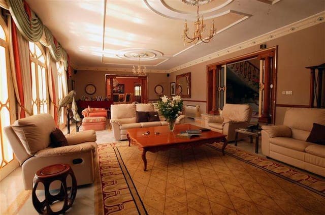 Chalet de 7 habitaciones en Benahavís en venta con piscina garaje - 3.495.000 € (Ref: 10001731)