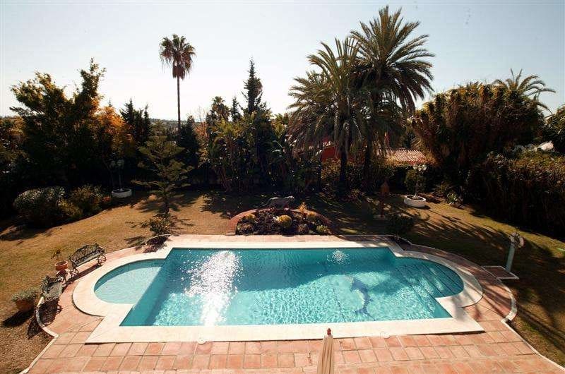 Chalet de 7 habitaciones en Benahavís en venta con piscina garaje - 3.495.000 € (Ref: 10001731)
