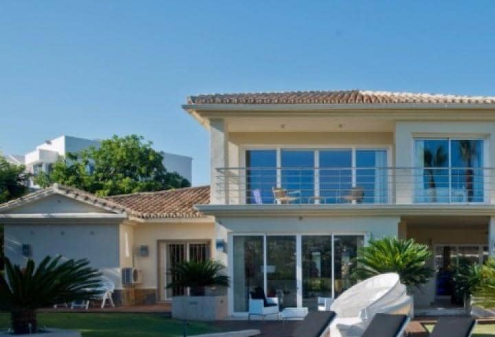 5 slaapkamer Villa te koop in Marbella met zwembad garage - € 2.499.000 (Ref: 10001733)