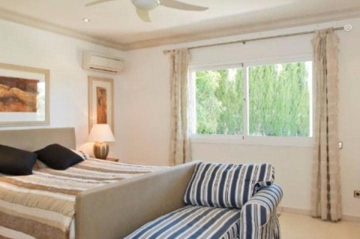 5 slaapkamer Villa te koop in Marbella met zwembad garage - € 2.499.000 (Ref: 10001733)