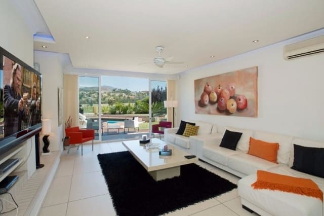 5 slaapkamer Villa te koop in Marbella met zwembad garage - € 2.499.000 (Ref: 10001733)