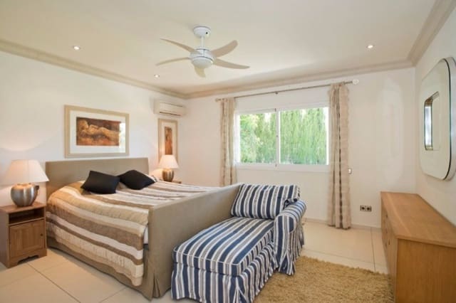 5 slaapkamer Villa te koop in Marbella met zwembad garage - € 2.499.000 (Ref: 10001733)