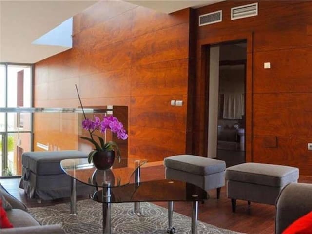 Casa de 4 habitaciones en Benahavís en venta con piscina garaje - 595.000 € (Ref: 10001734)