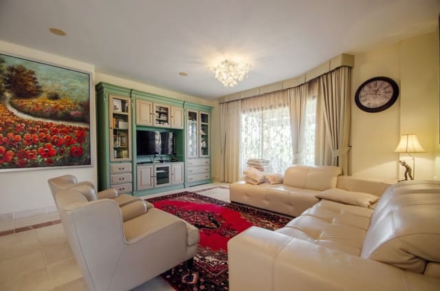 Ático de 3 habitaciones en Benahavís en venta con piscina garaje - 459.000 € (Ref: 10001736)