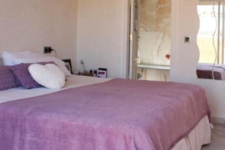 3 sypialnia Dom na sprzedaż w Nueva Andalucia z basenem - 425 000 € (Ref: 10001737)