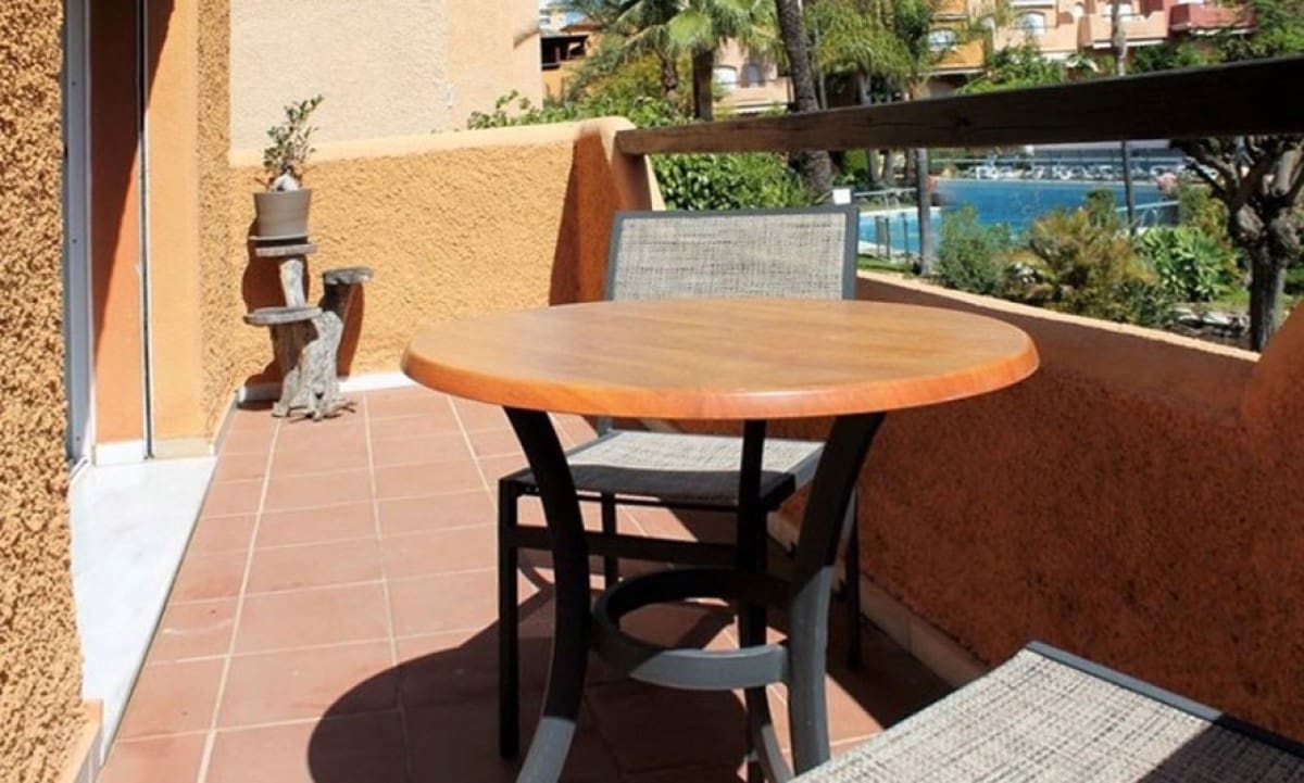 3 sypialnia Dom na sprzedaż w Nueva Andalucia z basenem - 425 000 € (Ref: 10001737)