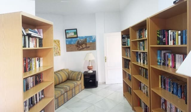 Casa de 3 habitaciones en Nueva Andalucia, Marbella en venta con piscina - 425.000 € (Ref: 10001737)