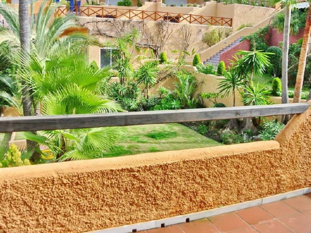 3 sypialnia Dom na sprzedaż w Nueva Andalucia z basenem - 425 000 € (Ref: 10001737)