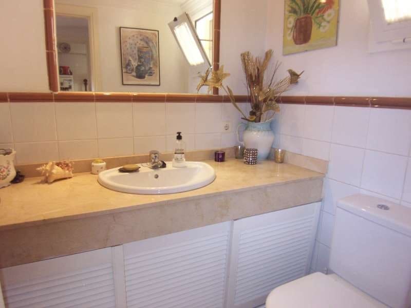 4 sypialnia Dom na sprzedaż w Nueva Andalucia z basenem garażem - 350 000 € (Ref: 10001738)