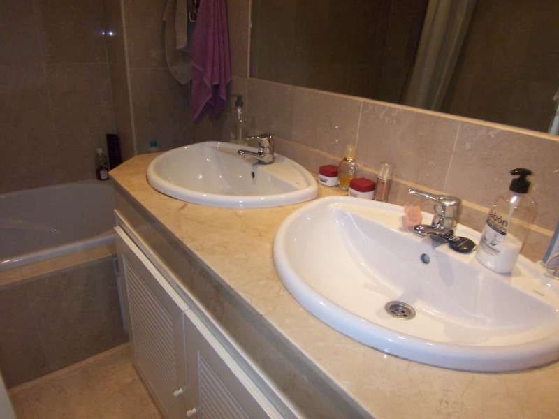 4 sypialnia Dom na sprzedaż w Nueva Andalucia z basenem garażem - 350 000 € (Ref: 10001738)